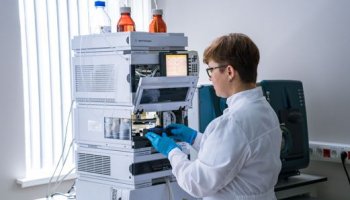 ФГБУ «ВГНКИ» проверило 134 пробы кормов и кормовых добавок на соответствие сырьевому составу с начала 2025 года 